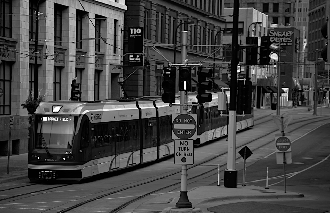 Target Field bound Blue Line train crossing North 5th street at 2nd Avenue N.
