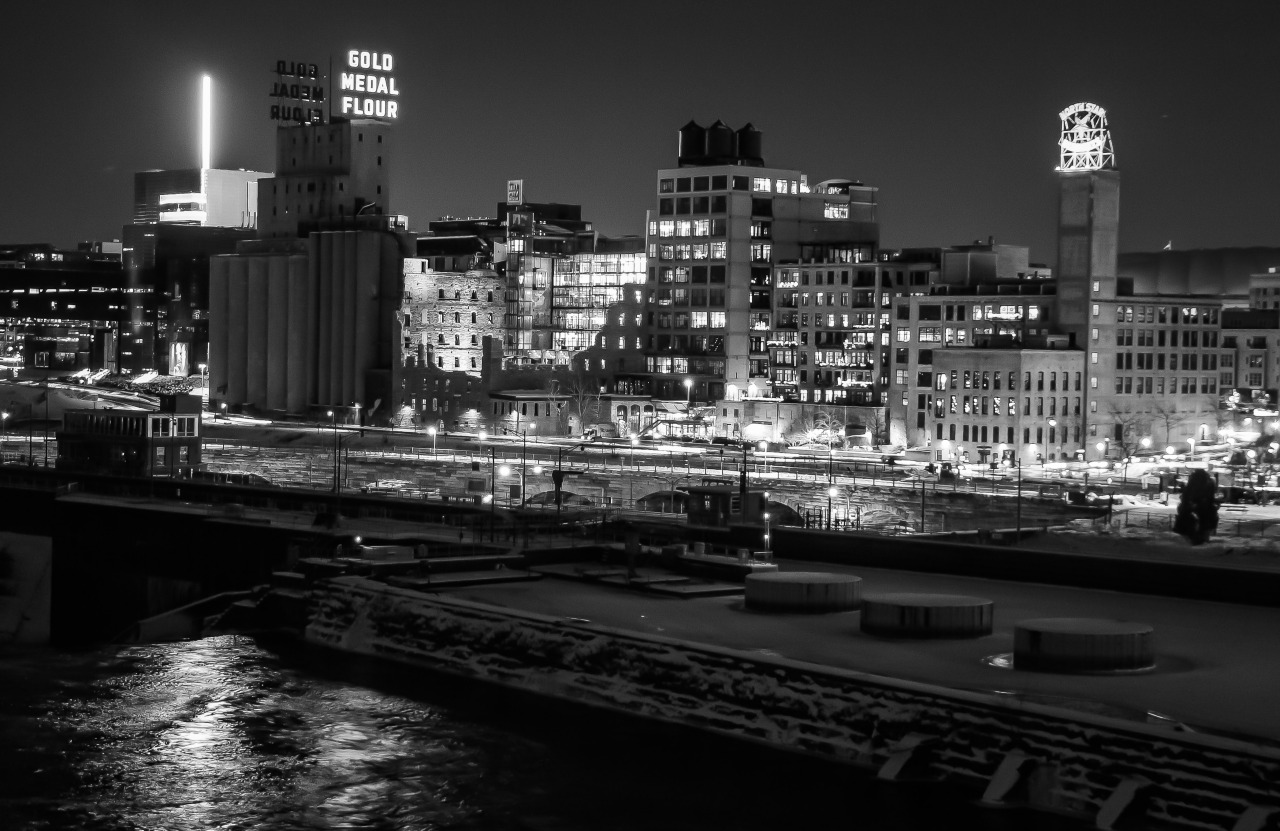 Gold Medal Flour & North Star Blankets in the Mill District.