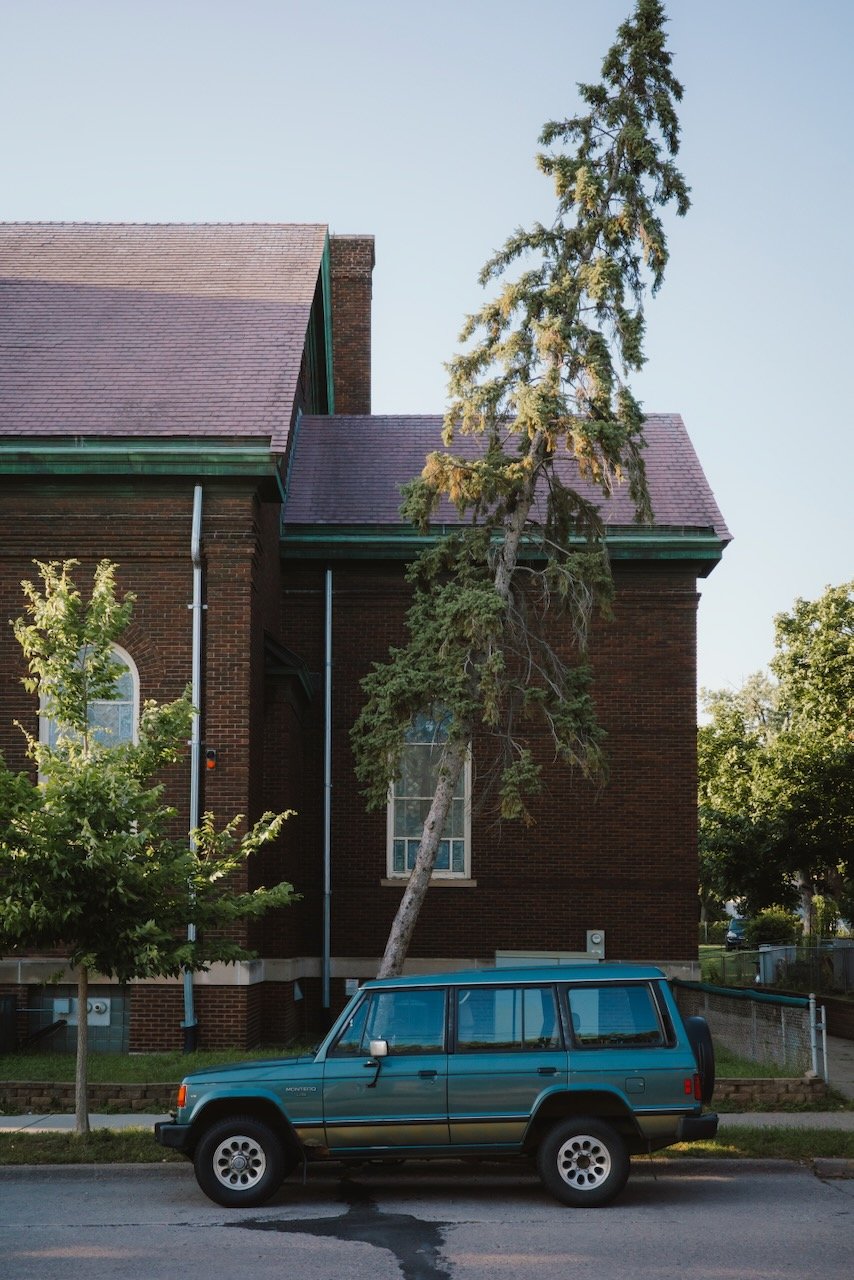 Northeast Minneapolis SUV with a tree